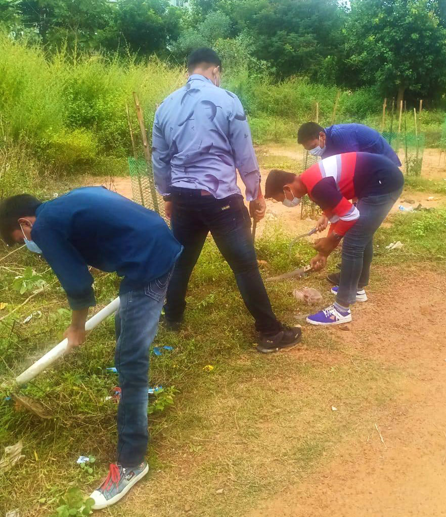 SWACHH BHARAT ABHIYAN
College of Engineering Bhubaneswar (COEB) organized a cleanness drive under Swachh Bharat Abhiyan at Shiv Temple, Kanan Vihar, Patia, Bhubaneswar on 28th October 2021 between 11.00 am to 01.00 pm